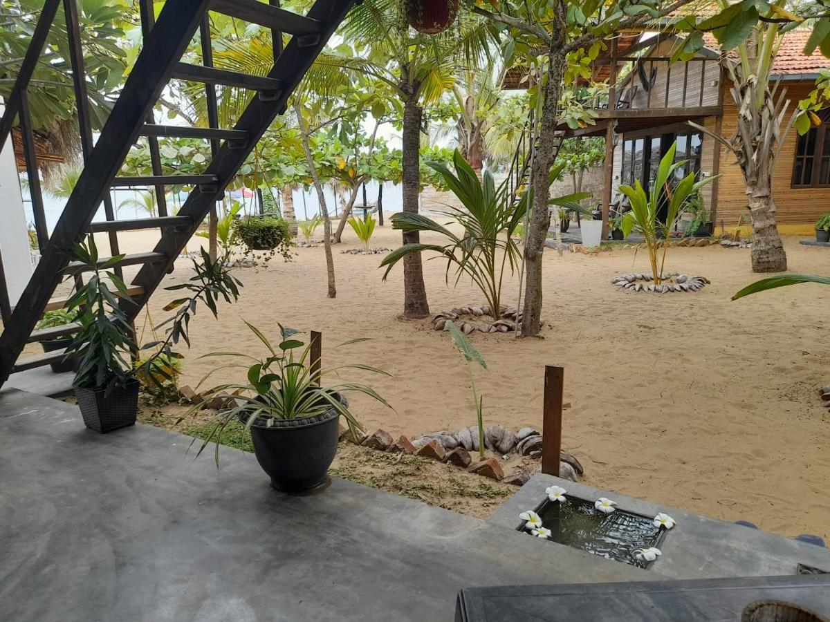 Golden Beach Chalets 阿鲁甘湾 外观 照片