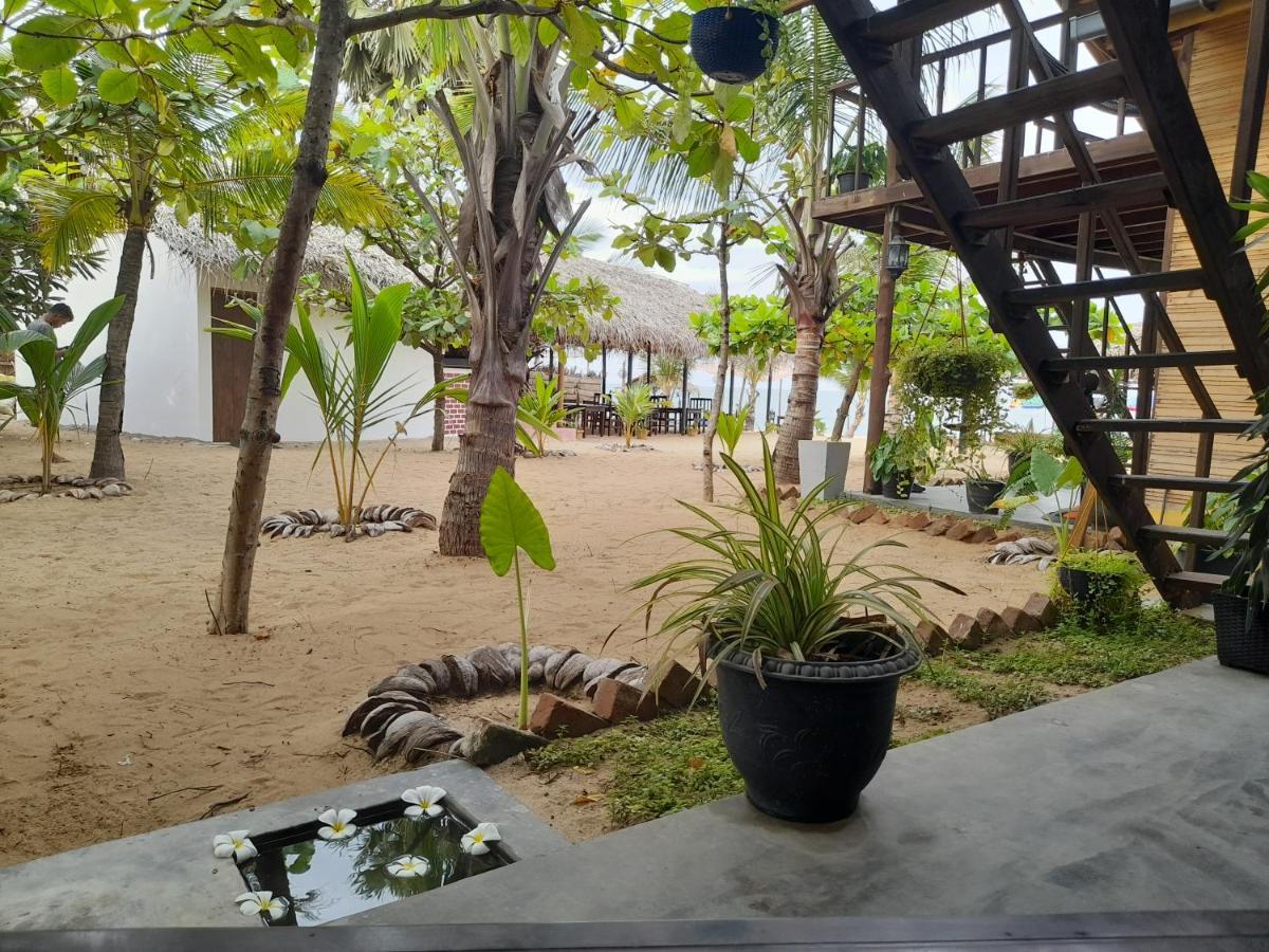 Golden Beach Chalets 阿鲁甘湾 外观 照片