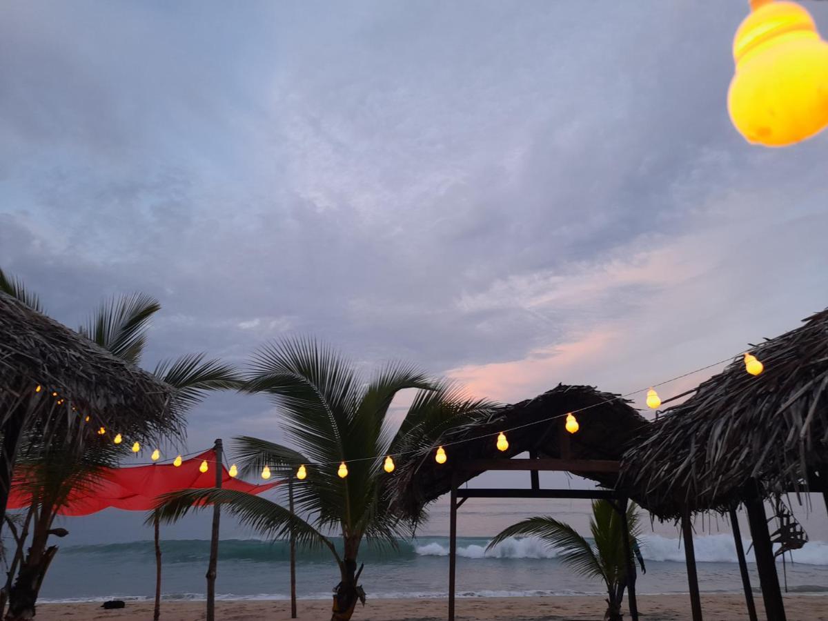 Golden Beach Chalets 阿鲁甘湾 外观 照片