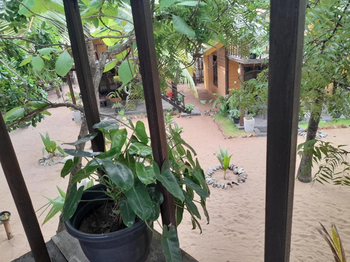Golden Beach Chalets 阿鲁甘湾 外观 照片