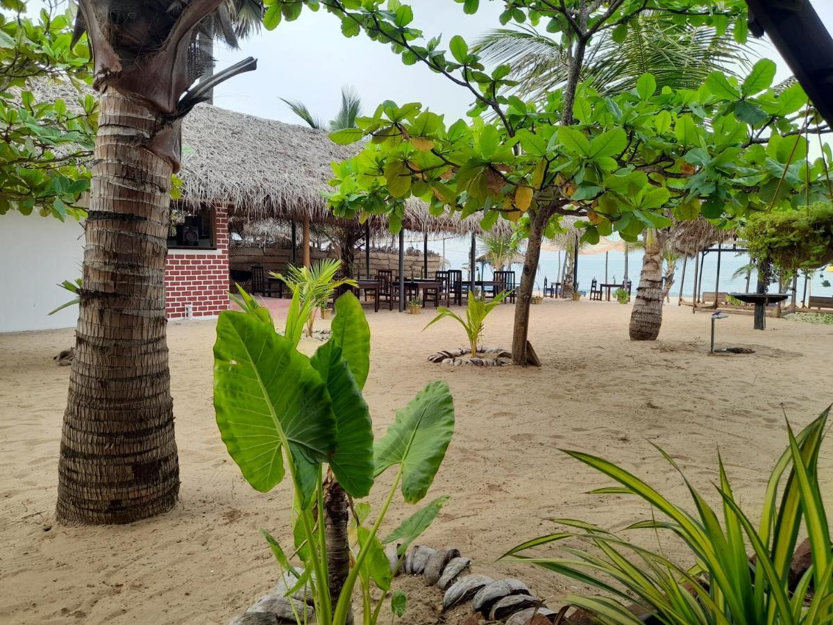 Golden Beach Chalets 阿鲁甘湾 外观 照片