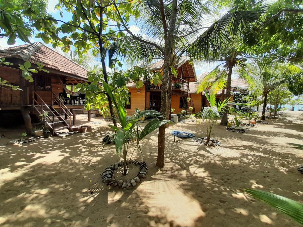 Golden Beach Chalets 阿鲁甘湾 外观 照片
